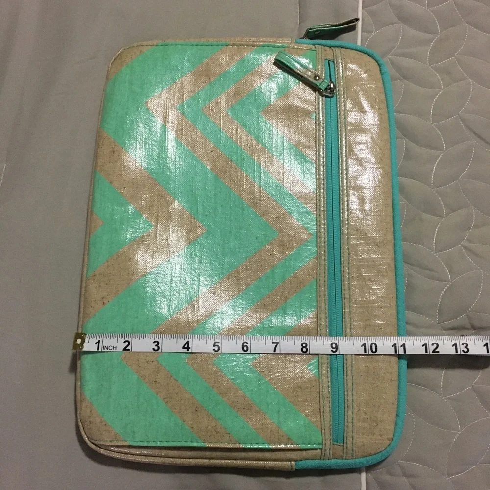 15-16” Laptop Sleeve, Studio C